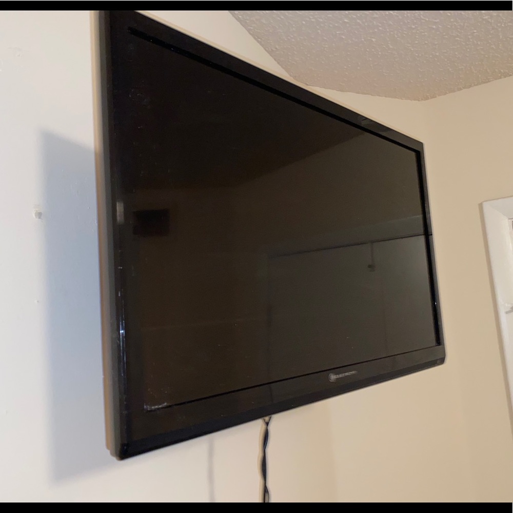 24” Element TV